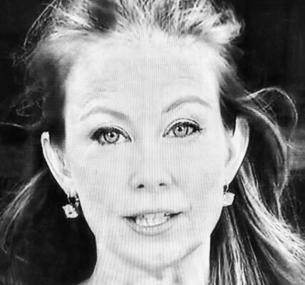 Molly Line Net Worth