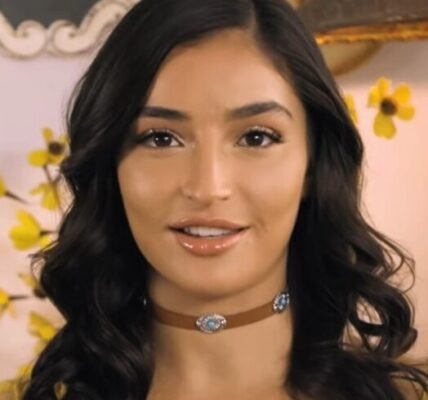 Emily Willis Net Worth