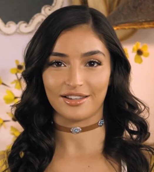 Emily Willis Net Worth