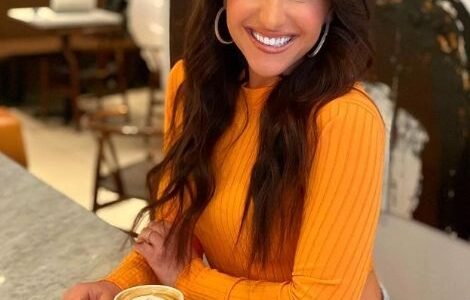 Emily Compagno Salary