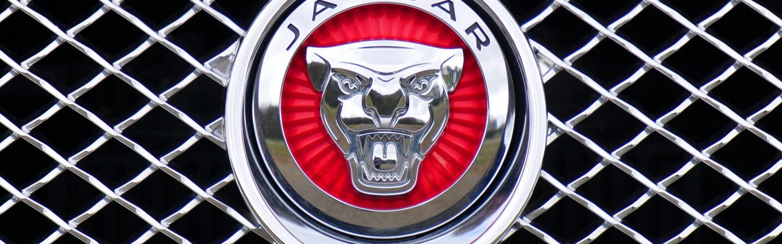 Jaguar’s Bold “Barbie Pink” EV Concept