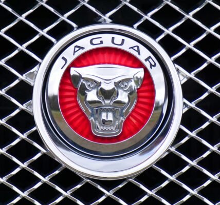 Jaguar’s Bold “Barbie Pink” EV Concept