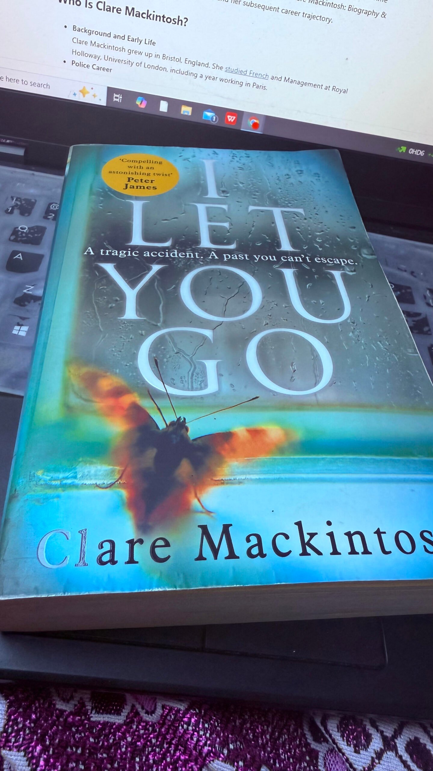 Clare Mackintosh: Biography & Review of I Let You Go
